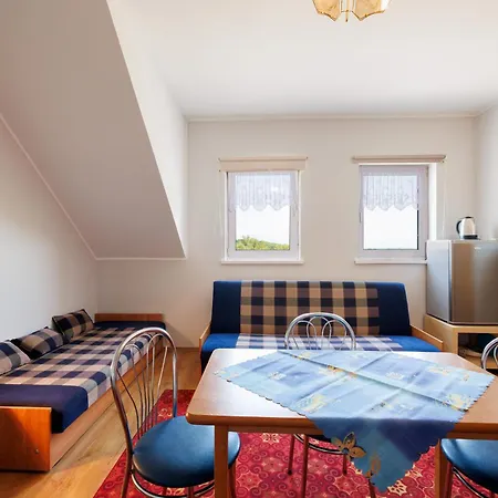 Hania ゲストハウス レバル